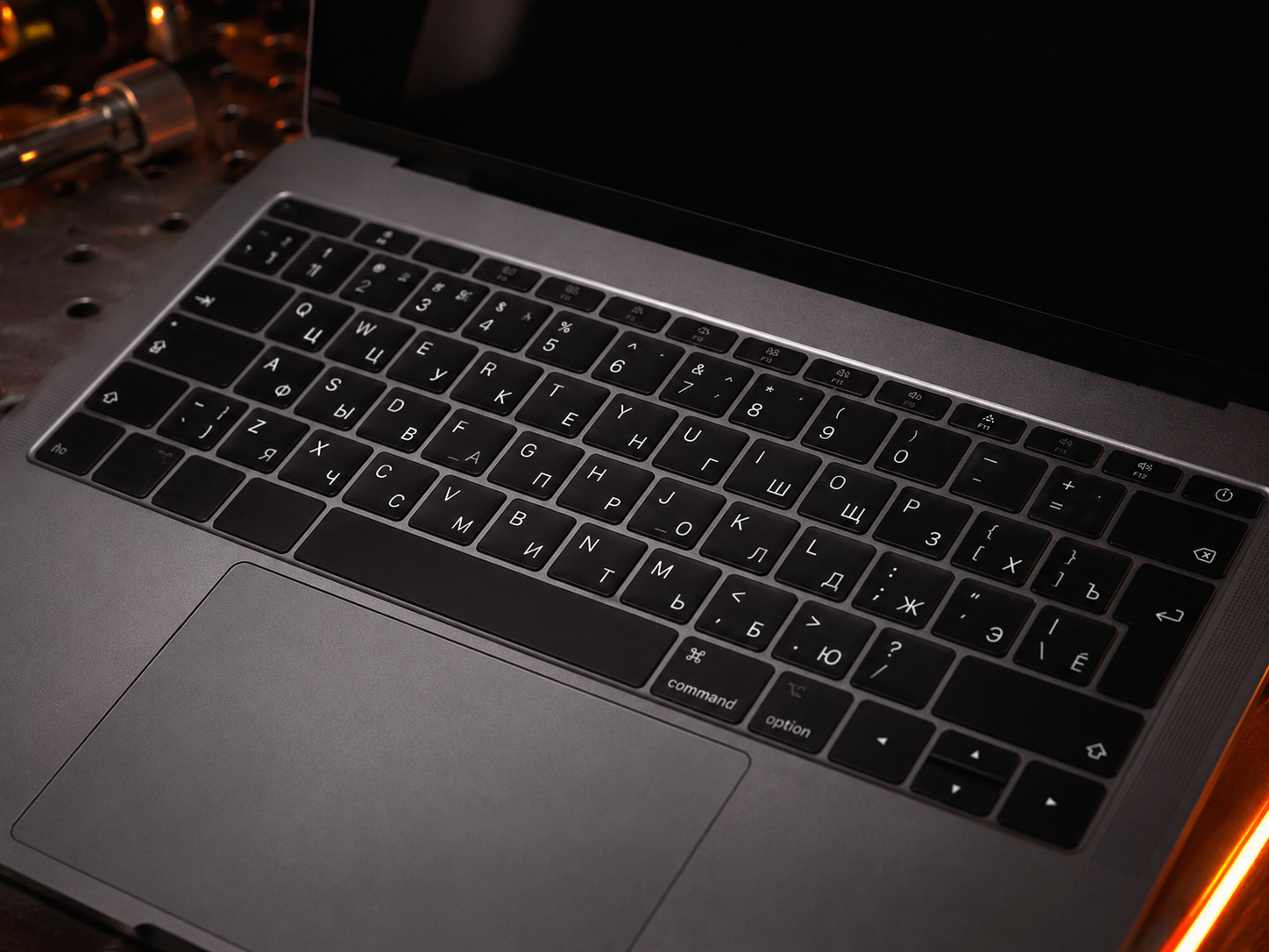 Гравировка клавиатуры MacBook